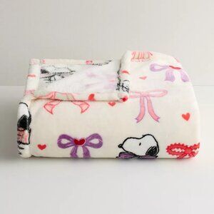 NEW PEANUTS SNOOPY VALENTINE'S DAY BOWS & HEARTS THROW BLANKET THE BIG ONE NWT